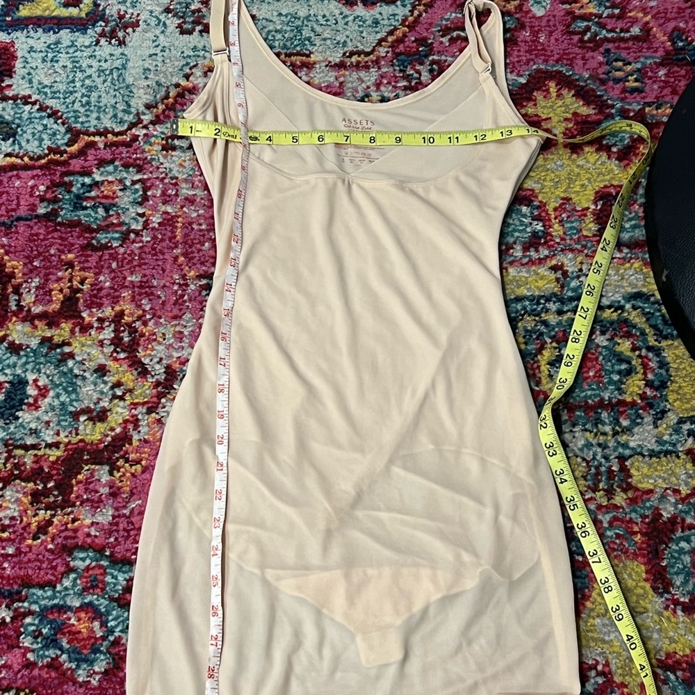 ASSETS BY SPANX BODY SHAPE WEAR IN LIGHT PINK/ PEACH SIZE MEDIUM